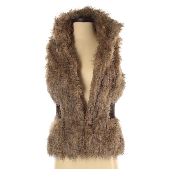 Romeo & Juliet Couture Faux Fur Vest - Picture 1 of 2